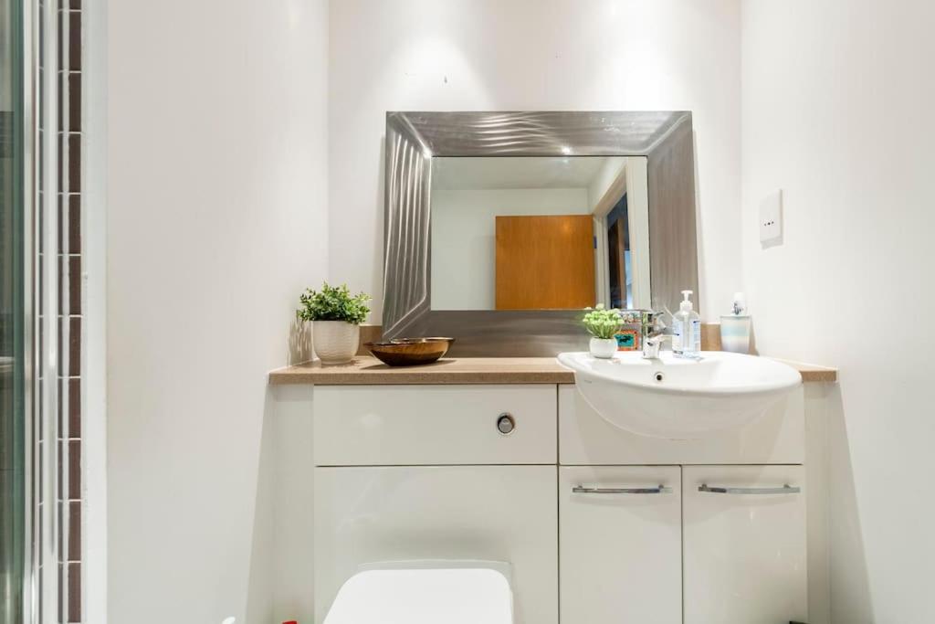 London Skylineviews 2 Bed 2 Bath Flat Near Canary Wharf, O2 & Excel Exterior foto